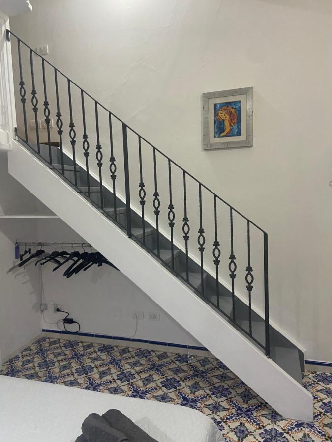 Casa Isabella Loc Turist Br Apartment Липари Екстериор снимка