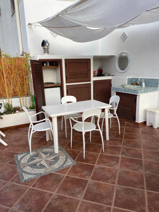 Casa Isabella Loc Turist Br Apartment Липари Екстериор снимка