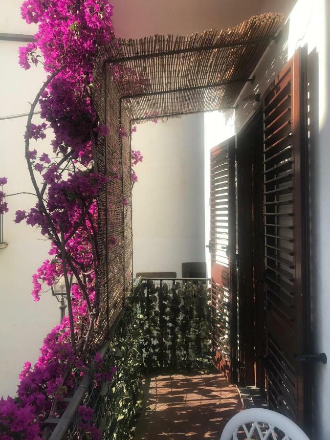 Casa Isabella Loc Turist Br Apartment Липари Екстериор снимка