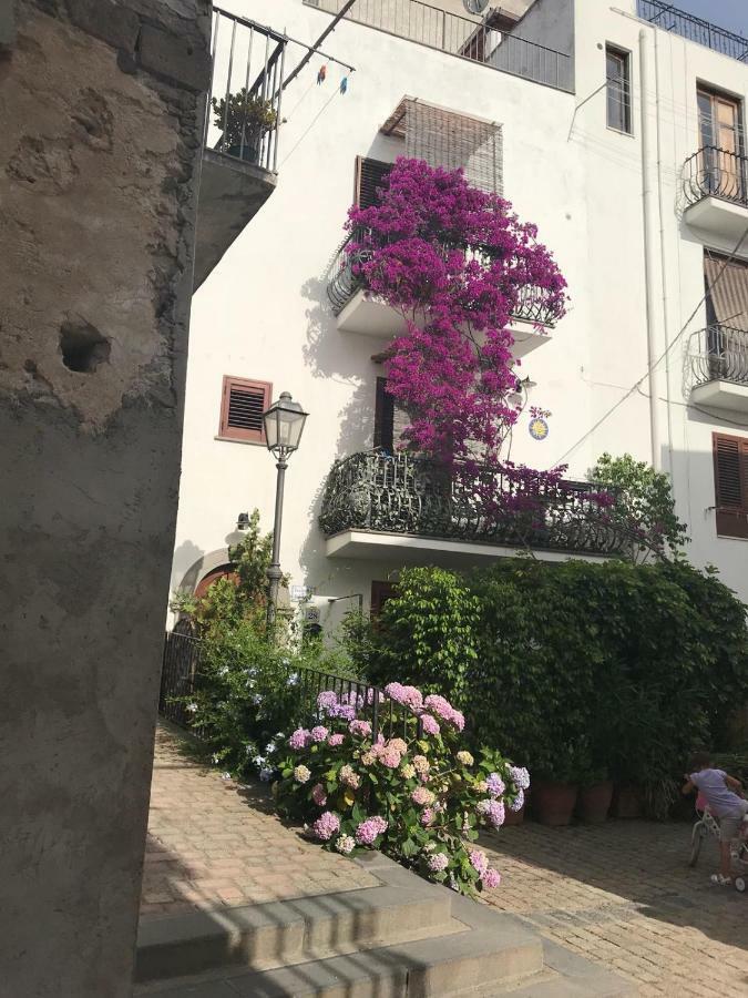 Casa Isabella Loc Turist Br Apartment Липари Екстериор снимка